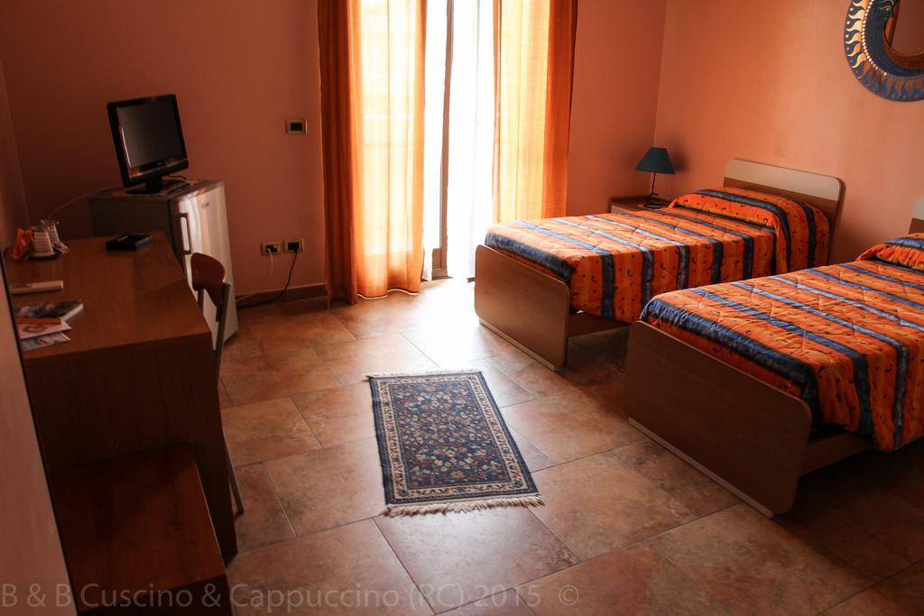 Cuscino & Cappuccino Bed and Breakfast Ρέτζιο ντι Καλάμπρια Δωμάτιο φωτογραφία